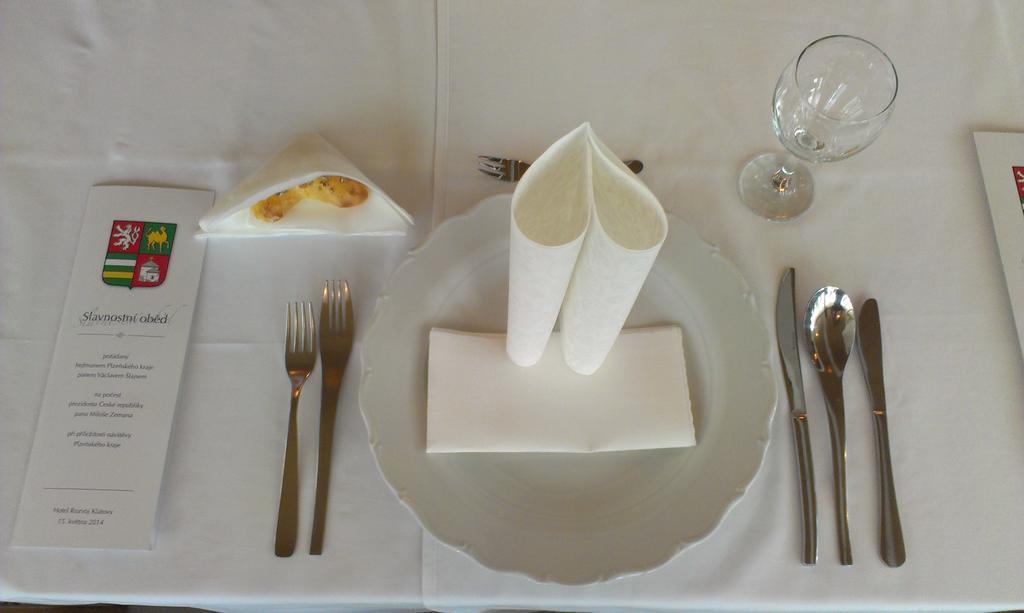 Hotel Rozvoj Klatovy Ngoại thất bức ảnh