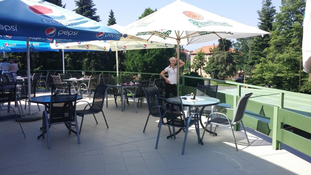 Hotel Rozvoj Klatovy Ngoại thất bức ảnh