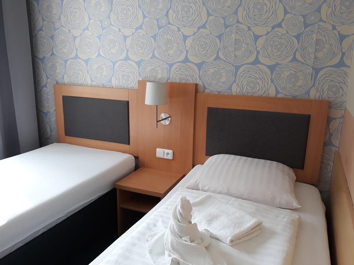 Hotel Rozvoj Klatovy Ngoại thất bức ảnh