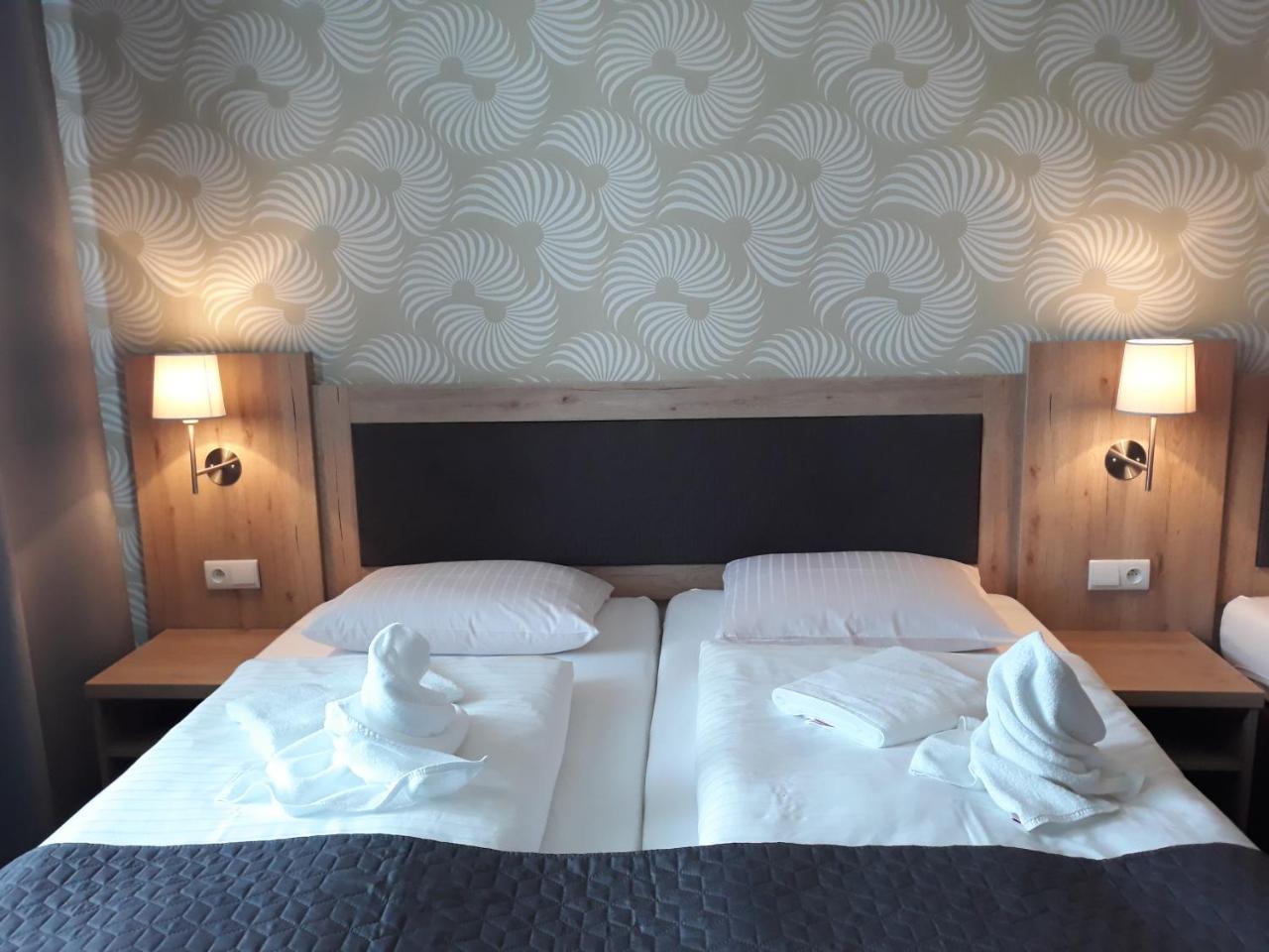 Hotel Rozvoj Klatovy Ngoại thất bức ảnh